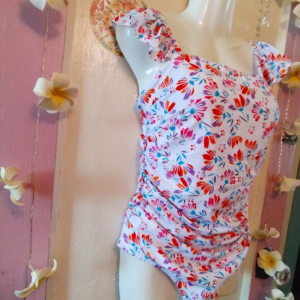 Hilinker (M) Ruffle and Ruch Floral One Piece